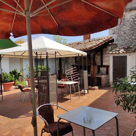 Apartamentos Turisticos Los Abuelos Montemayor de Pililla 外观 照片