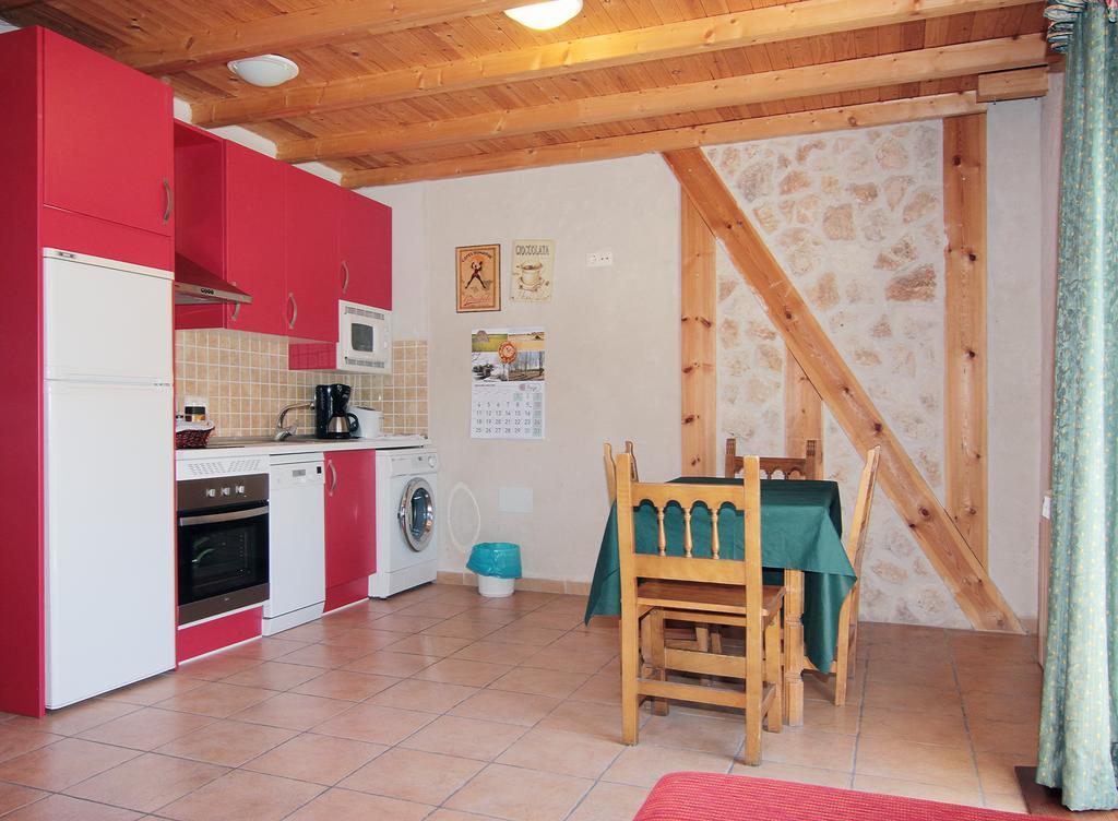 Apartamentos Turisticos Los Abuelos Montemayor de Pililla 外观 照片