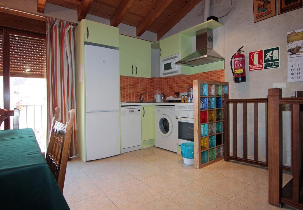 Apartamentos Turisticos Los Abuelos Montemayor de Pililla 外观 照片